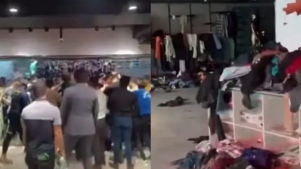 ஆரம்ப விலை வெறும் ரூ.15..அதிரடி ஆஃபர் அறிவித்த வணிகவளாகம்- சல்லிசல்லியாக நொறுக்கிய பாகிஸ்தான் மக்கள்