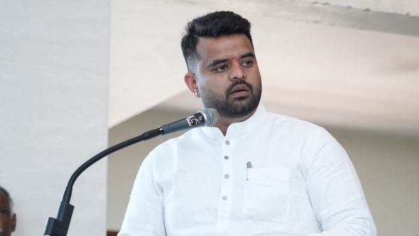 45 வயது பெண்ணை கெஞ்சியும் விடாமல் பலாத்காரம் செய்த ஜேடிஎஸ் மாஜி எம்பி பிரஜ்வல்-பரபர குற்றப்பத்திரிகை