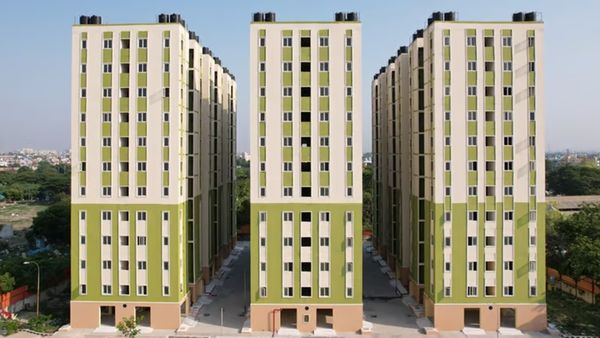 தொட்டாலே உதிருதா சென்னை மூலக்கொத்தளம் அடுக்குமாடி வீடுகள்.. பரவும் வீடியோ.. தமிழக அரசு விளக்கம்