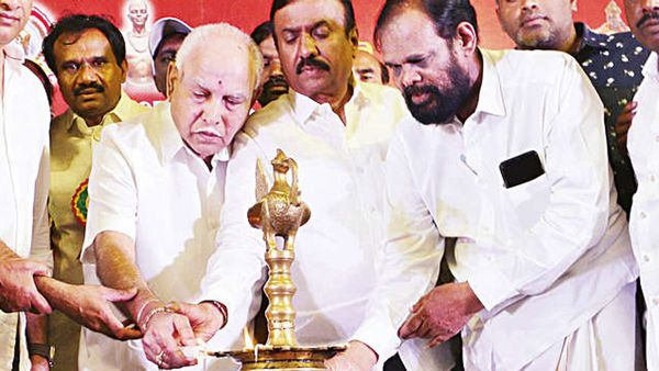 வெளி மாநில தமிழர்களுக்கு 5% இட ஒதுக்கீடு.. பெங்களூர் கன்னடர்-தமிழர் ஒற்றுமை மாநாட்டில் தீர்மானம்