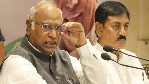 மதிவதனி மீது பாயும் வழக்கு? ஆர்எஸ்எஸ் குறித்த பேச்சால் சென்னை காவல் ஆணையரகத்துக்கு ஓடிய பாஜக