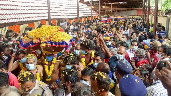 சபரிமலை போறீங்களா? ஆன்லைன் பதிவு கட்டாயம்.. மண்டல - மகர விளக்கு சீசனையொட்டி முக்கிய அறிவிப்பு