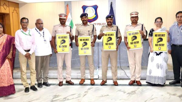 கோவை மாணவர்களுக்கு செக்.. இனி இதை செய்தால் தான் கல்லூரிக்குள் அனுமதியாம்.. போலீஸ் அதிரடி