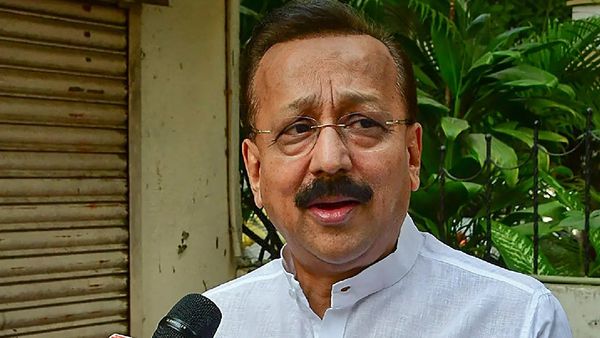 என்சிபி தலைவர் பாபா சித்திக் சுட்டு கொலை! மகராஷ்டிராவில் பெரும் பரபரப்பு! 3 பேரை கைது செய்து விசாரணை