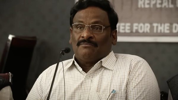 மாவோயிஸ்டுகளுடன் தொடர்பு வழக்கு: பாதிரியார் ஸ்டேன் சுவாமியை தொடர்ந்து பேராசிரியர் சாய்பாபா மரணம்!