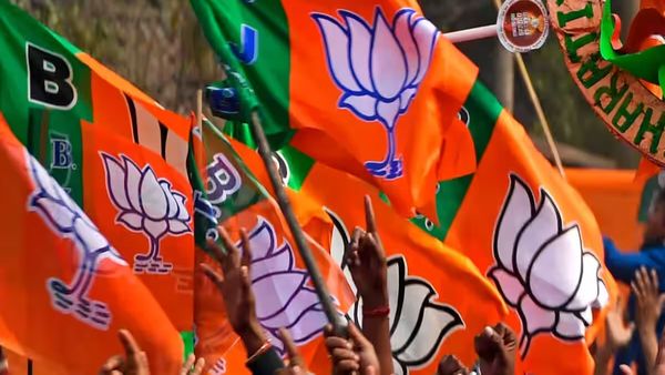 பிளானை மாற்றிய பாஜக! மகாராஷ்டிரா வேட்பாளரை கவனிச்சீங்களா? 71 சிட்டிங் எம்எல்ஏக்களுக்கு சான்ஸ்! ஏன்?