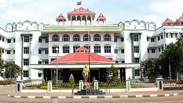 டிஎன்பிஎஸ்சி குரூப் 1 தேர்வில் முறைகேடு.. 4 பல்கலைக்கழகங்களில் ரெய்டு நடத்தலாம்.. ஹைகோர்ட் அதிரடி