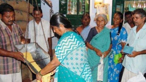 சர்க்கரை அட்டைதாரர்களுக்கு குட்நியூஸ்.. ரேஷனில் இனி இந்த பொருளை தாராளமாக பெறலாம்.. தமிழக அரசு அதிரடி