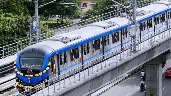 ஆயுத பூஜை லீவுக்கு இன்று ஊருக்கு போறீங்களா? கவனிங்க.. சென்னை மெட்ரோ ரயில் சேவையில் முக்கிய மாற்றம்!