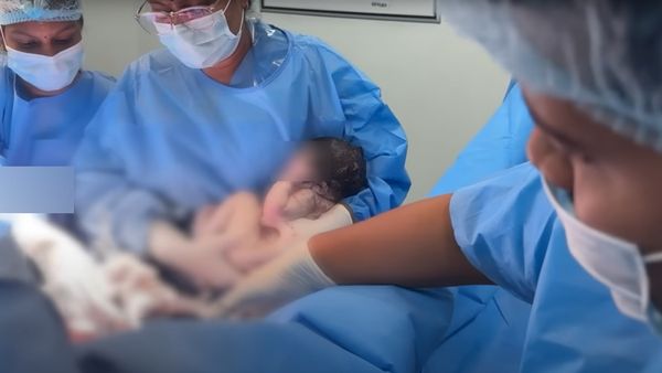 ஆபரேஷன் தியேட்டர் உள்ளே.. குழந்தையின் தொப்புள் கொடியை வெட்டிய யூட்யூபர் இர்பான்.. மீண்டும் சர்ச்சை