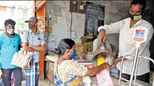 சர்க்கரை அட்டைதாரர்களுக்கு குஷி! தீபாவளிக்கு ரேஷன் வாங்கியாச்சா? ஞாயிற்றுக்கிழமை கடை இருக்கா? ஹேப்பி