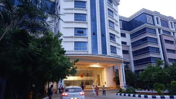 நீட்டில் 698 மதிப்பெண் பெற்றதாக போலி சான்றிதழ்.. சென்னை மருத்துவக் கல்லூரியில் வசமாக சிக்கிய மாணவர்