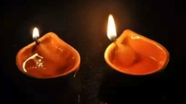 கவலைகளை தீர்க்கும் கார்த்திகை மாசம்.. 2 அகல் விளக்கை வாசலில் வைப்பது ஏன் தெரியுமா? அள்ளித்தரும் பலன்