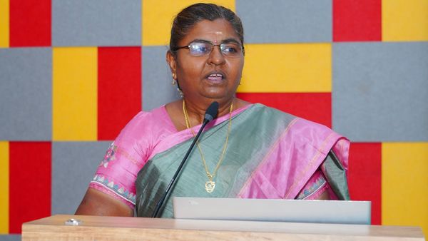 புற்றுநோய் மருத்துவ சேவையில் சிறப்பாக செயல்படும் தங்கம் மருத்துவமனை! நாமக்கல் ஆட்சியர் புகழாரம்!