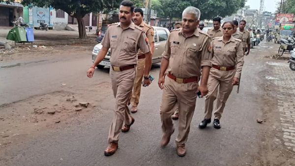 கொலை பண்ண பிறகு பேசின பணத்தை தரல.. போலீஸ் ஸ்டேஷனில் புகாரளித்த கூலிப்படை தலைவன்.. சோலி முடிஞ்சு!