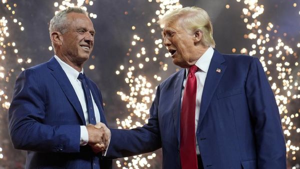 அமெரிக்காவையே ஆபத்தில் தள்ளும் டிரம்ப்? வேக்சினால் ஆபத்து என்றவருக்கு சுகாதார துறை! எழுந்த விமர்சனம்