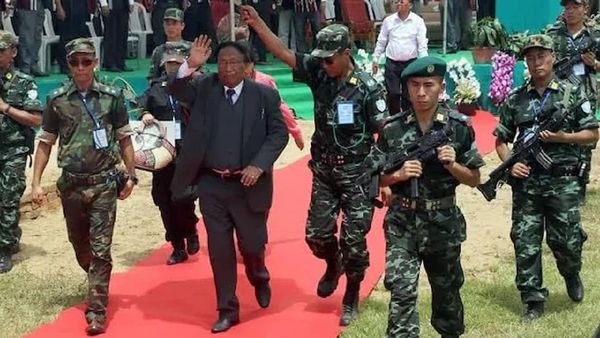 அமைதி ஒப்பந்தத்தை கைவிட்ட நாகாலாந்து தீவிரவாதிகள்.. டெல்லிக்கு பறக்கும் முதல்வர்- மீண்டும் யுத்தம்?