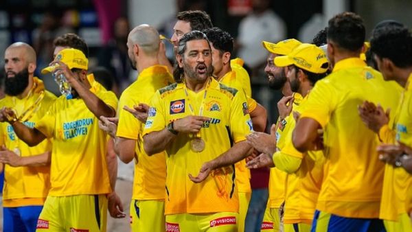 இதுதான் சிஎஸ்கே.. வெட்ட வெளிச்சம் ஆகிடுச்சு.. ஆனா இதுதான் சிக்கல்.. ஐபிஎல் ஏலத்தில் பரபரப்பு 