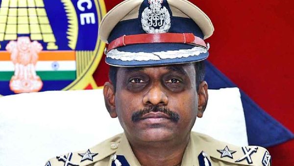 ஓய்வுபெற்ற ஐ.ஜி முருகன் நீதிமன்றத்தில் ஆஜர்.. பெண் எஸ்.பி பாலியல் தொல்லை வழக்கு விசாரணை!