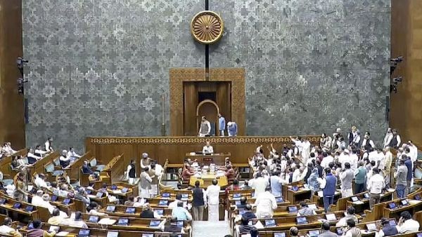 அதானி, மணிப்பூர் விவகாரம்! எதிர்க்கட்சிகள் முழக்கம்.. 4வது நாளாக முடங்கியது நாடாளுமன்றம்