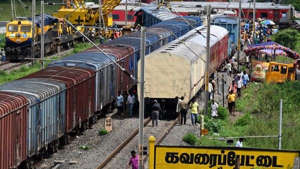 கவரைப்பேட்டை ரயில் விபத்து.. கவனக்குறைவாக ரயிலை இயக்குதல், அலட்சியமான பணி உள்பட 4 பிரிவுகளில் வழக்கு