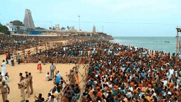 திருச்செந்தூர் கடலில் சூரசம்ஹாரம்.. ஆணவத்துடன் வந்த சூரனை வதம் செய்தார் செந்தில் ஆண்டவர்.. பரவசம்