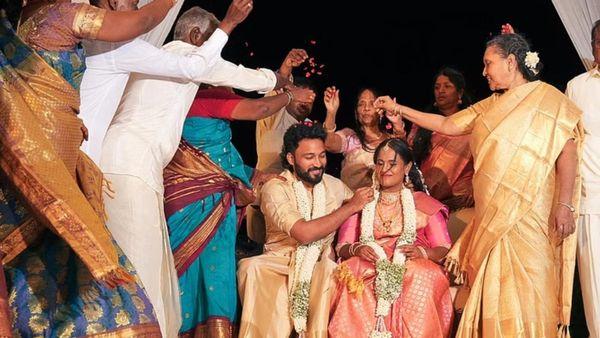 விக்ரமன் கல்யாணம் செய்த பெண் யார் தெரியுமா? காங்கிரஸ் தலைவரின் பேத்தி.. பிரபல இயக்குனர் தான்