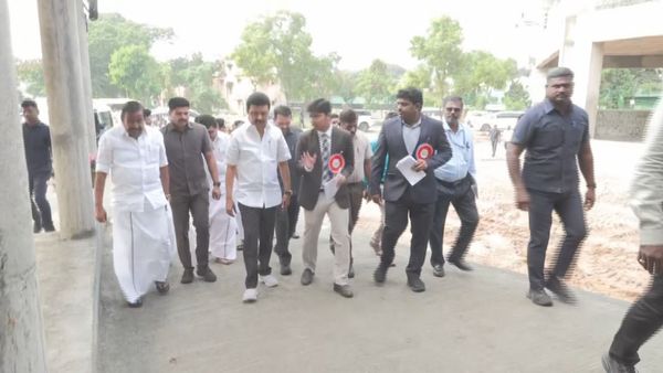 கோவையில் மிக பிரமாண்டமாக உருவாகும் பெரியார் நூலகம்.. அடிக்கல் நாட்டிய முதல்வர் ஸ்டாலின்!