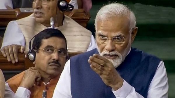 எமர்ஜென்சியில் ஒட்டுமொத்த தேசத்தையே சிறைக் கூடமாக மாற்றிய காங்கிரஸ்- லோக்சபாவில் மோடி காட்டம்!