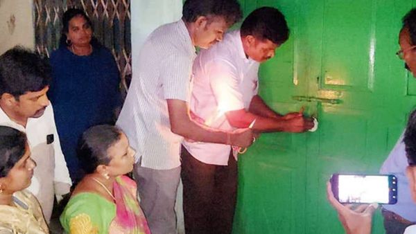 யார் அந்த ராணிப்பேட்டை கார்த்திகா.. இ-சேவை மையம் மூலம் எக்குத்தப்பான வேலை.. கண்டுபிடித்தது எப்படி?