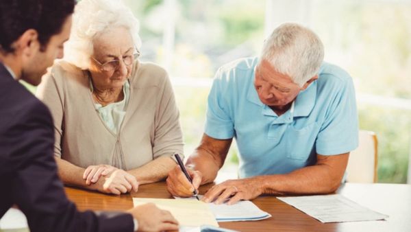 வாரிசுகள் கவனிக்காவிட்டால் சொத்துகளை திரும்ப பெற முதியோர்களுக்கு உரிமை.. ஒய்வு பெற்ற நீதிபதி தகவல்