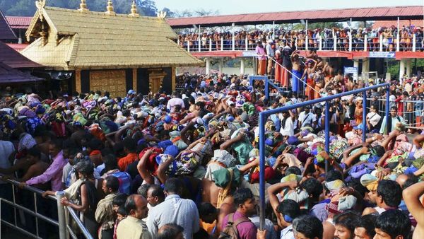 சபரிமலையில் இந்த ஆண்டில் வருகை தந்த பக்தர்கள் எவ்வளவு தெரியுமா?.. வசூலிலும் புதிய சாதனை