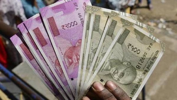 தாசில்தார் நொந்துட்டாரு.. அரசு வேலைக்கு ரூ.2 கோடி? ஈரோடு பெருந்துறை துணை தாசில்தாரை சாய்த்த இளைஞர்