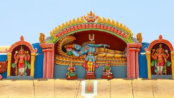 ஶ்ரீரங்கம்: ஜன.10-ல் வைகுண்ட ஏகாதசி- இன்று திருநெடுந்தாண்டகம் நிகழ்வு-நாளை முதல் பகல் பத்து உற்சவம்!