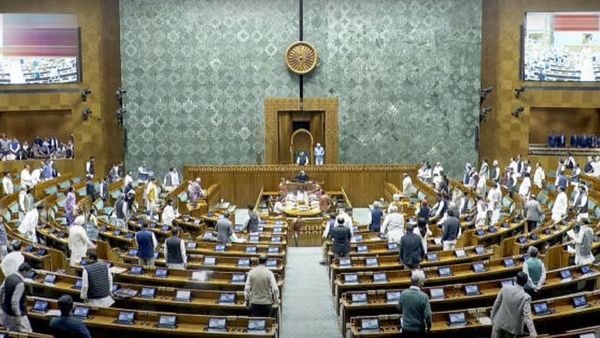 நாடாளுமன்றத்தில் டிச. 13 முதல் அரசியல் சாசனம் குறித்த விவாதம்-மத்திய அரசு- எதிர்க்கட்சிகள் ஒப்புதல்!