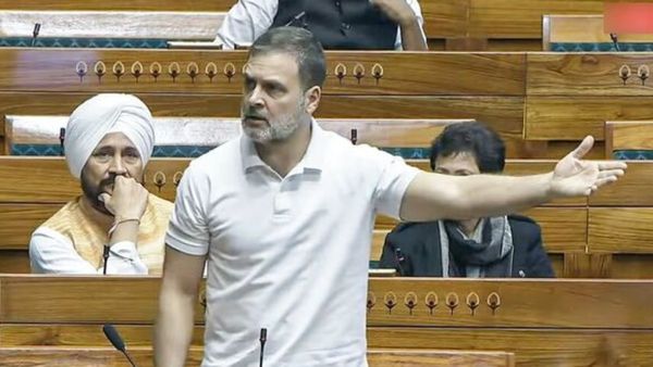 ராகுலுக்கு பெரிய சிக்கல்.. பாஜக எம்பிக்களின் மண்டை உடைந்த வழக்கு குற்றப்பிரிவுக்கு மாற்றம்!