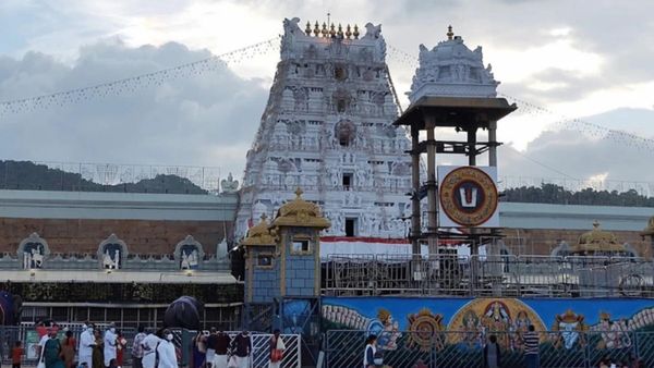திருப்பதி ஏழுமலையானை மார்ச்சில் சீனியர் சிட்டிசன்கள் தரிசிக்கணுமா? இன்று டிக்கெட் ரிலீஸ் 