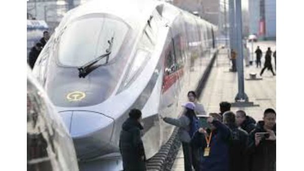மணிக்கு 450 கிமீ வேகத்தில் புல்லட் டிரெயின்.. உலகத்திலேயே அதிவேக ரயில் இதுதான்.. வியப்பூட்டும் சீனா