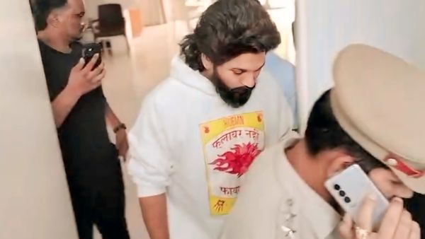 நடிகர் அல்லு அர்ஜுன் அதிரடி கைது.. டீ குடித்தவரை தட்டித்தூக்கிய போலீஸ்.. ஏன்? கண்கலங்கிய மனைவி