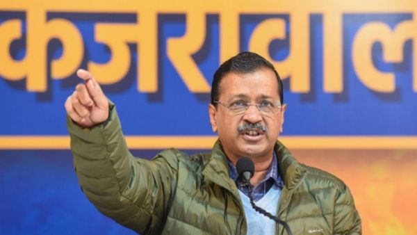 தொழிலதிபர்களுக்கு ரூ10 லட்சம் கோடி கடன் தள்ளுபடி செய்த பாஜகவா? மக்களுக்கான ஆம் ஆத்மியா- கெஜ்ரிவால்