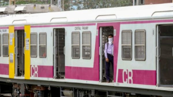 புறநகரில் வந்தது மாற்றம்.. ஞாயிறு அட்டவணைப்படியே சென்னைய்ல ரயில்கள் இன்று இயங்கும்.. தெற்கு ரயில்வே