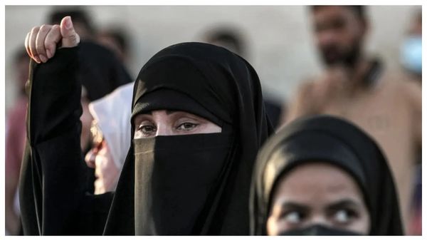 குழந்தை திருமணத்தை சட்டப்பூர்வமாக்கியது ஈராக்! 9 வயது முதல் கல்யாணம் செய்யலாம் என அறிவிப்பு!