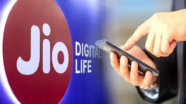 இந்த ரேட்டில் 2 ஜிபி டேட்டா கிடைக்கும்னா சும்மாவா? வாடிக்கையாளர்கள் மனம் குளிர ஜியோ வழங்கும் பிளான்!
