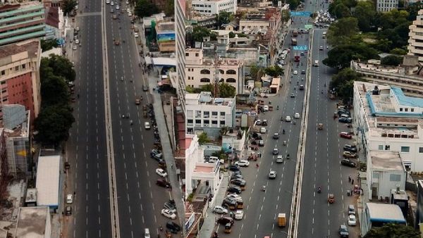 சென்னை அண்ணாசாலையில் போறீங்களா.. குட்நியூஸ்.. போக்குவரத்து போலீஸ் எடுத்த அதிரடி முடிவு