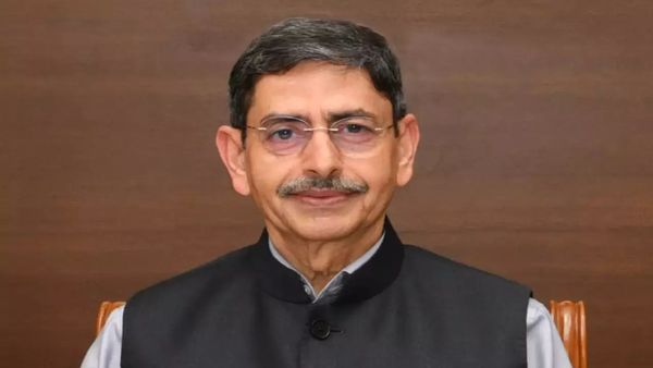 ஆளுநர் ஆர்.என்.ரவி முதலில் காவி உடை அணியட்டும்! முரசொலி கடும் விமர்சனம்