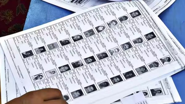 வெளியானது இறுதி வாக்காளர் பட்டியல்.. தமிழ்நாட்டில் மொத்தம் 6.36 கோடி வாக்காளர்கள்!