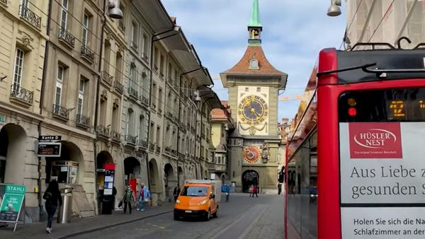 சுவிட்சர்லாந்தில் இன்று முதல் பொதுவெளியில் முகத்தை மறைக்கும் உடை அணிய தடை.. தண்டனை என்ன?