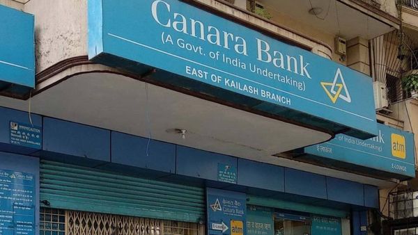  கனரா வங்கியில் அதிகாரி ஆகணுமா? 60 பணியிடங்கள்.. லட்சங்களில் சம்பளம்!  உடனே அப்ளை பண்ணுங்க