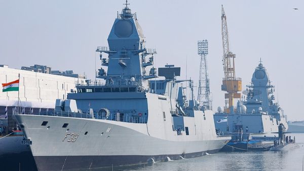 இந்திய கடற்படை கப்பல்களுக்கு பெயர் வைப்பது எப்படி தெரியுமா? ஐஎன்எஸ் நீலகிரி பெயரின் பின்னணி!