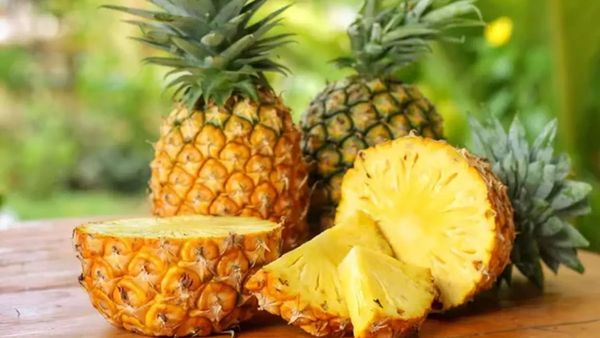 மருத்துவ குணமிக்க அன்னாசிப்பழம்.. ஆயுசை கூட்ட 4 இலை போதுமே.. அண்ணாந்து பார்க்க வைக்கும் அன்னாசி டீ